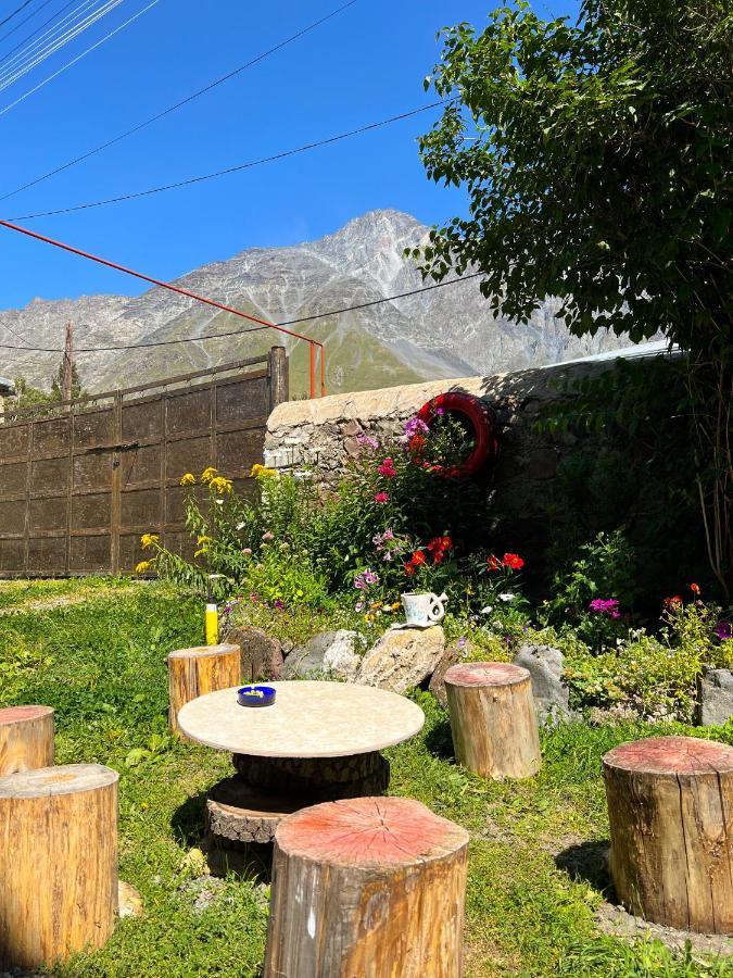 Ia'S Guest House Kazbegi Kültér fotó