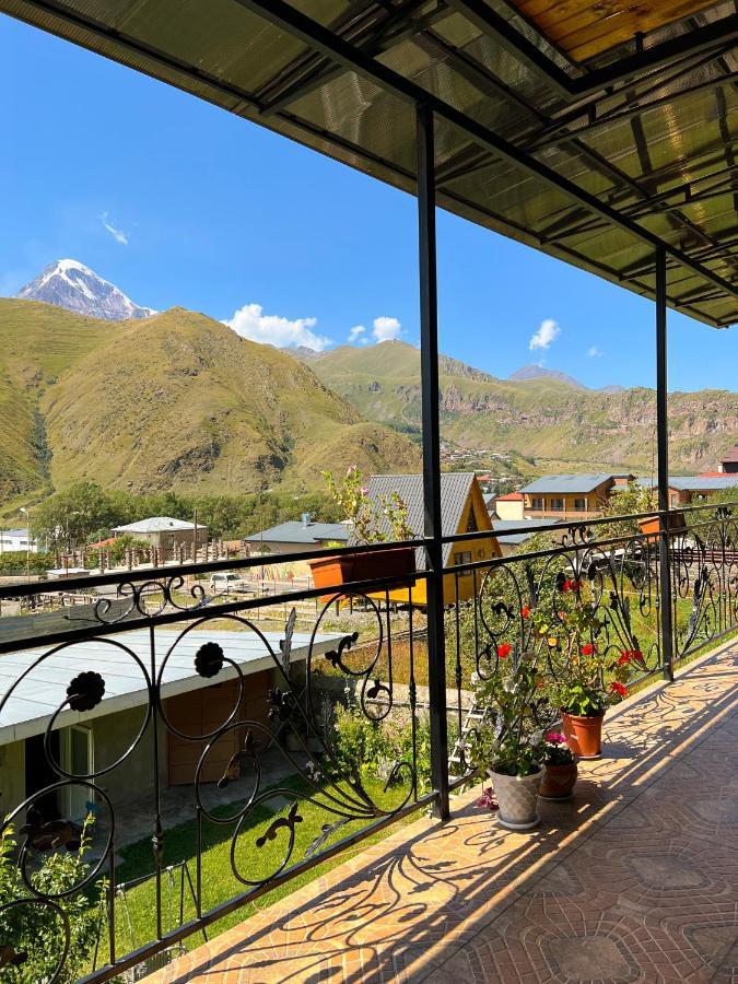 Ia'S Guest House Kazbegi Kültér fotó