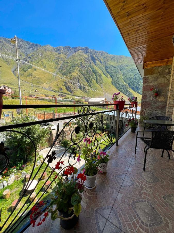 Ia'S Guest House Kazbegi Kültér fotó
