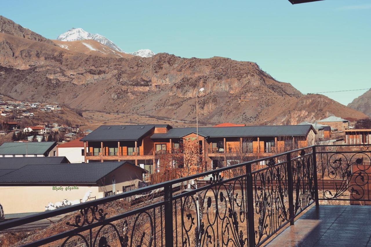 Ia'S Guest House Kazbegi Kültér fotó